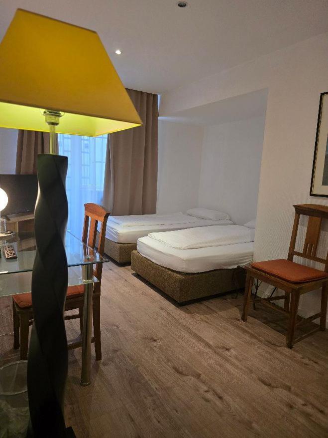 Hotel Stern Dusseldorf Ngoại thất bức ảnh