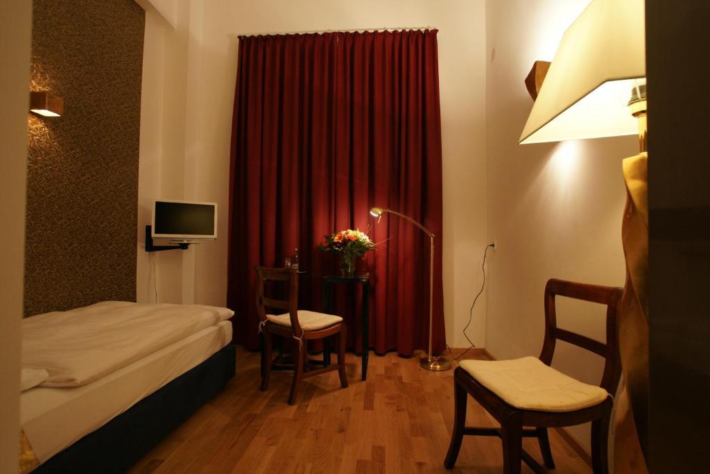 Hotel Stern Dusseldorf Phòng bức ảnh
