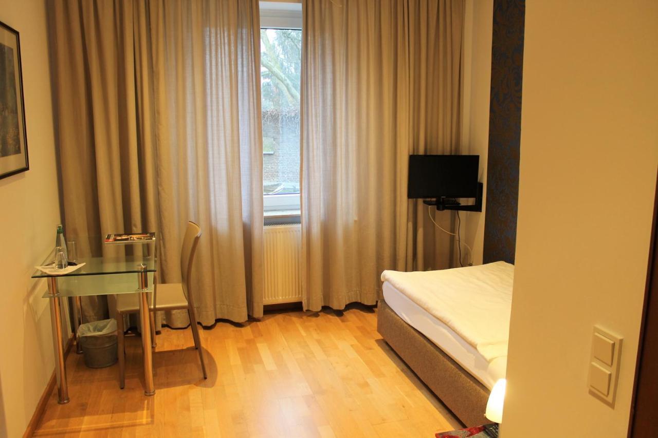 Hotel Stern Dusseldorf Ngoại thất bức ảnh