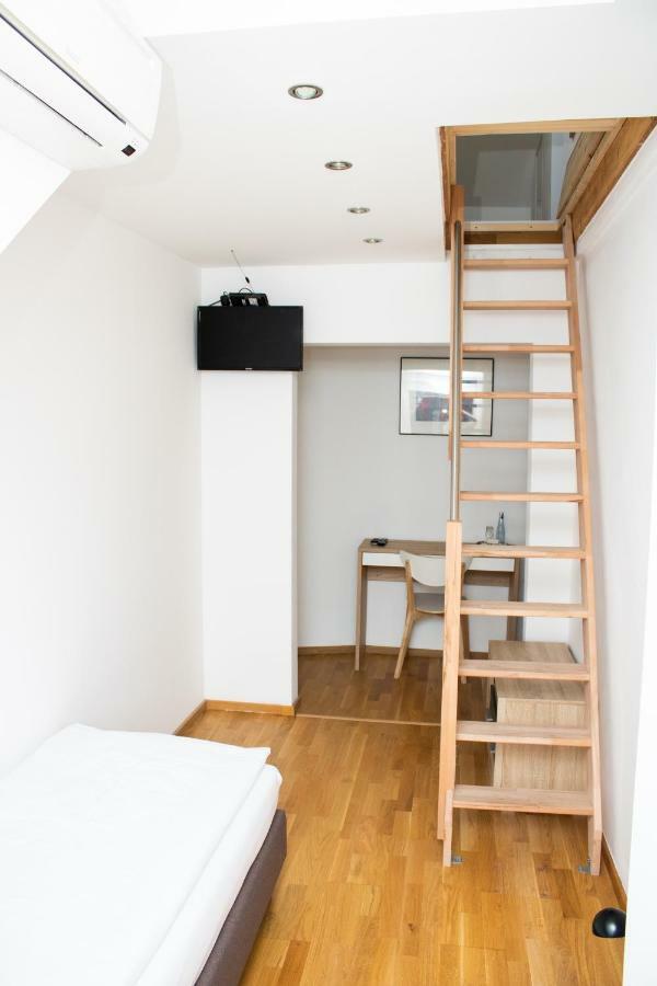 Hotel Stern Dusseldorf Ngoại thất bức ảnh