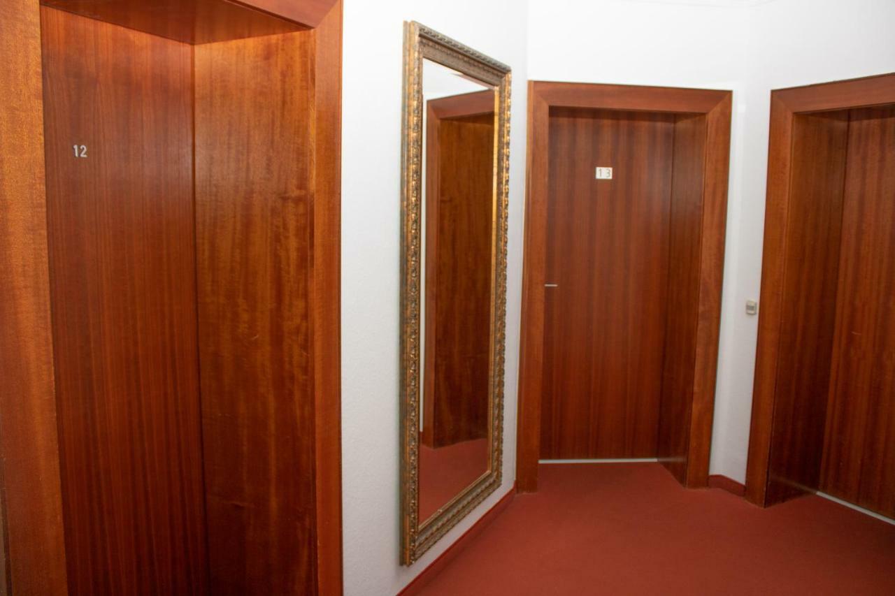 Hotel Stern Dusseldorf Ngoại thất bức ảnh